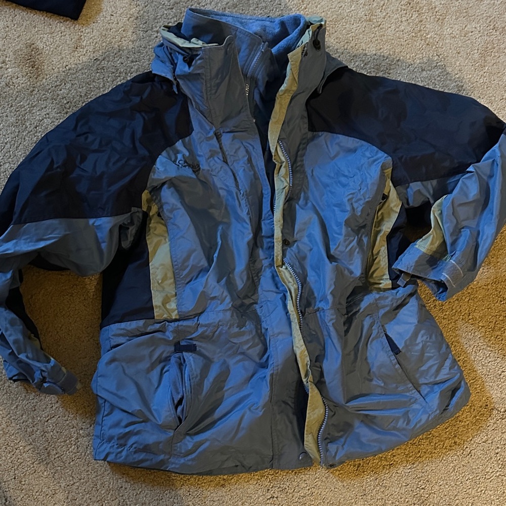 Women’s Columbia 3 in 1 jacket blue great condition! L large ski!